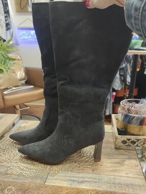 Classic Gray Knee-High Pointed-Toe Heeled Boots - Women